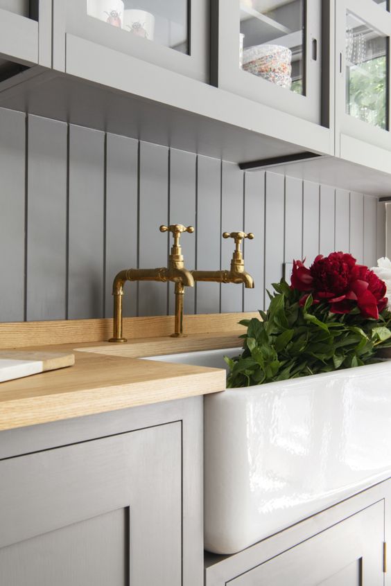 Shaws 800mm Fireclay Butlers Sink