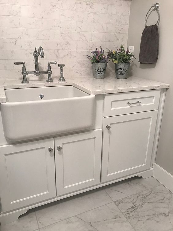 Shaws 800mm Fireclay Butlers Sink