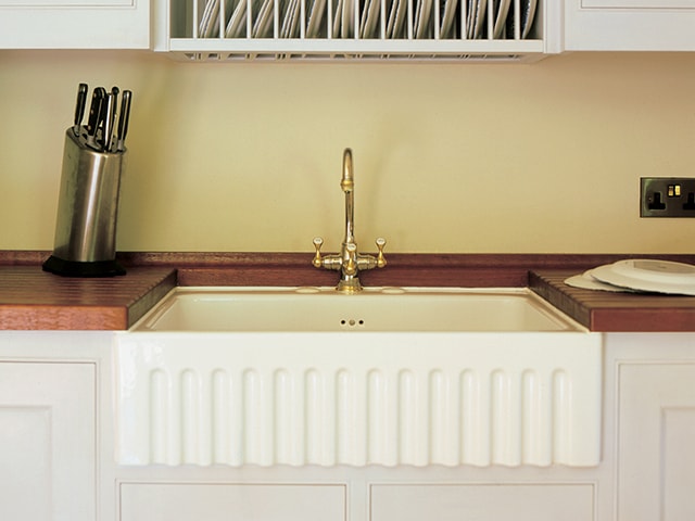 Shaws Bowland 600mm Fireclay Butlers Sink